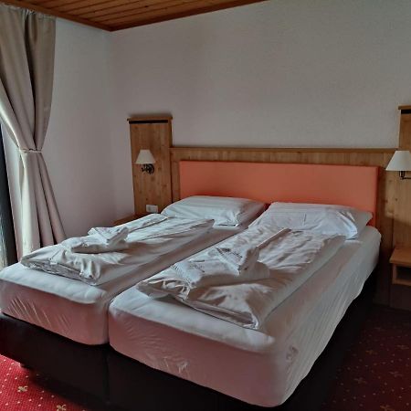 באד גויסרן Hotel Lindwurm מראה חיצוני תמונה