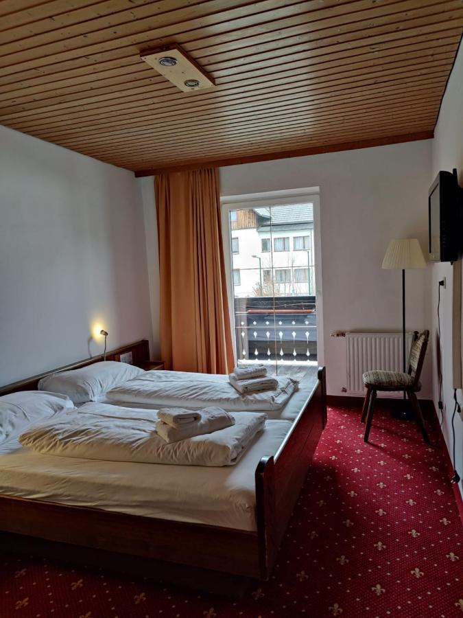 באד גויסרן Hotel Lindwurm מראה חיצוני תמונה